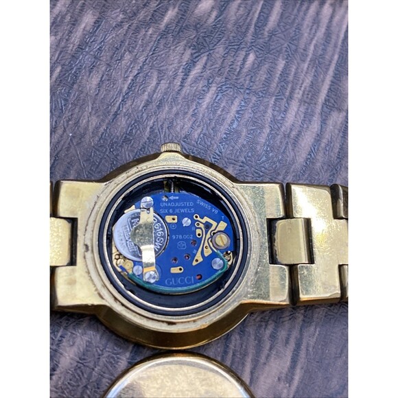 Vintage Gucci Gold Ladies Watch With Black Dial Working New Battery main image 4